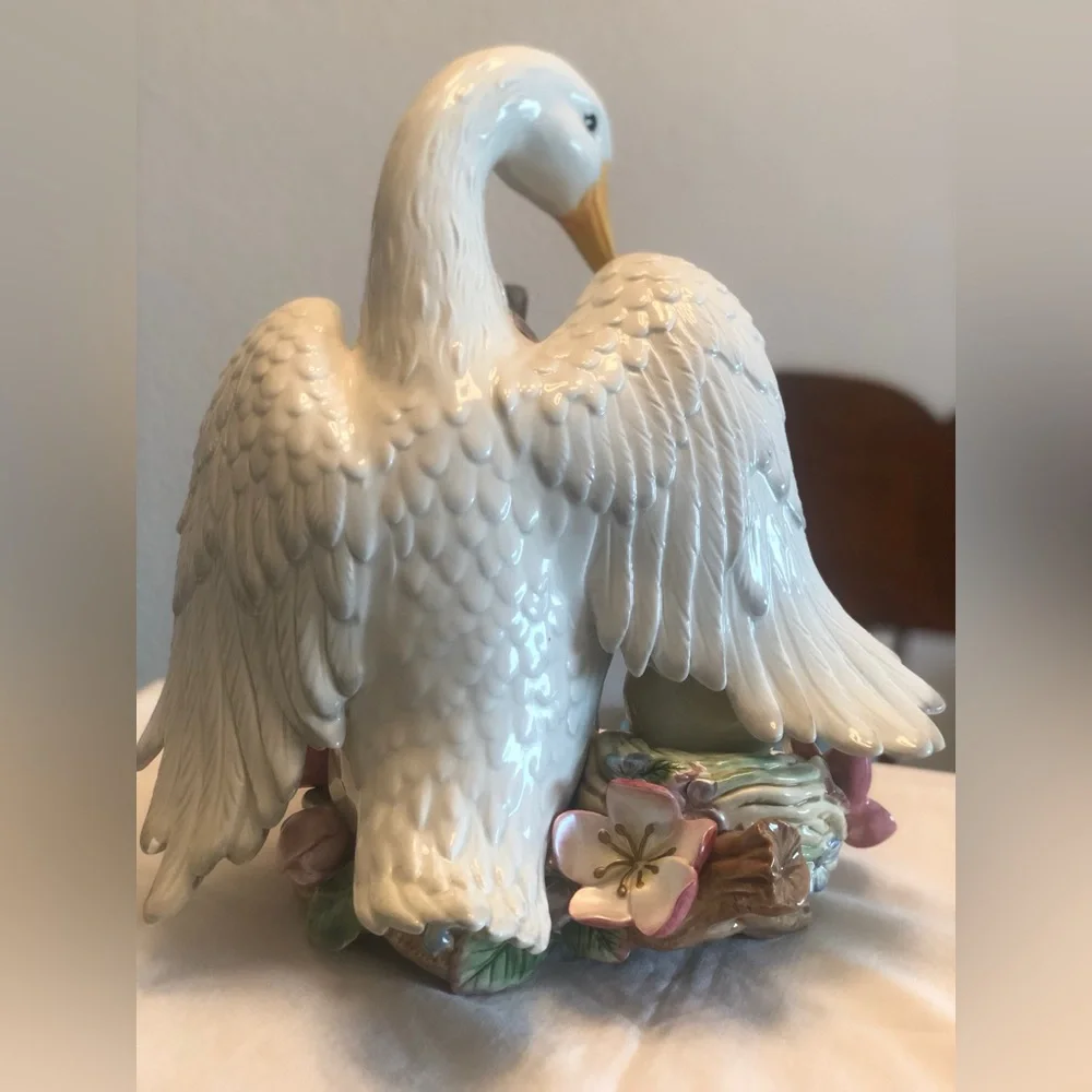 Fitz and Floyd White Goose Figurine with Floral Details - Picture 3 of 6